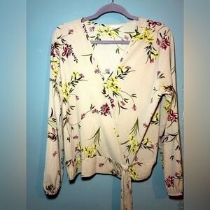 ‘Free Kisses’ front twist tie blouse, XL, new condition